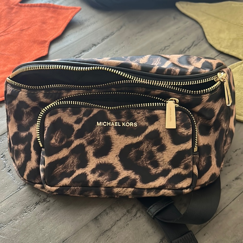 Michael Kors waist/shoulder crossbody